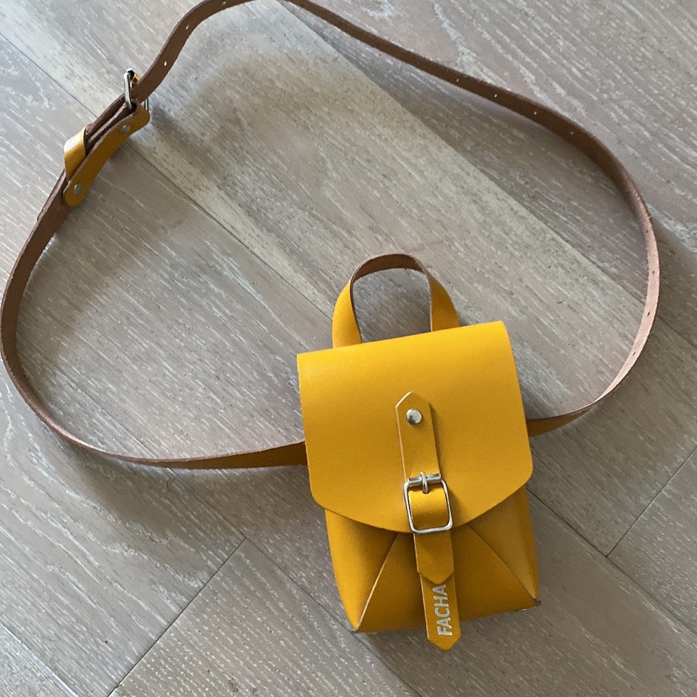 Facha Argentina yellow leather waist Belt Bag - Picture 3 of 8